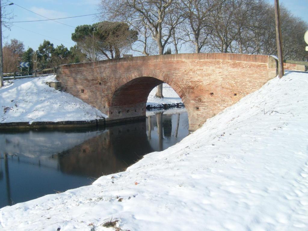 La Chambre D'Hote Au Gre Du Temps Montlaur  Bagian luar foto